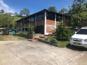 Casa Campestre Buga Parcelación Paraiso de Sonsito